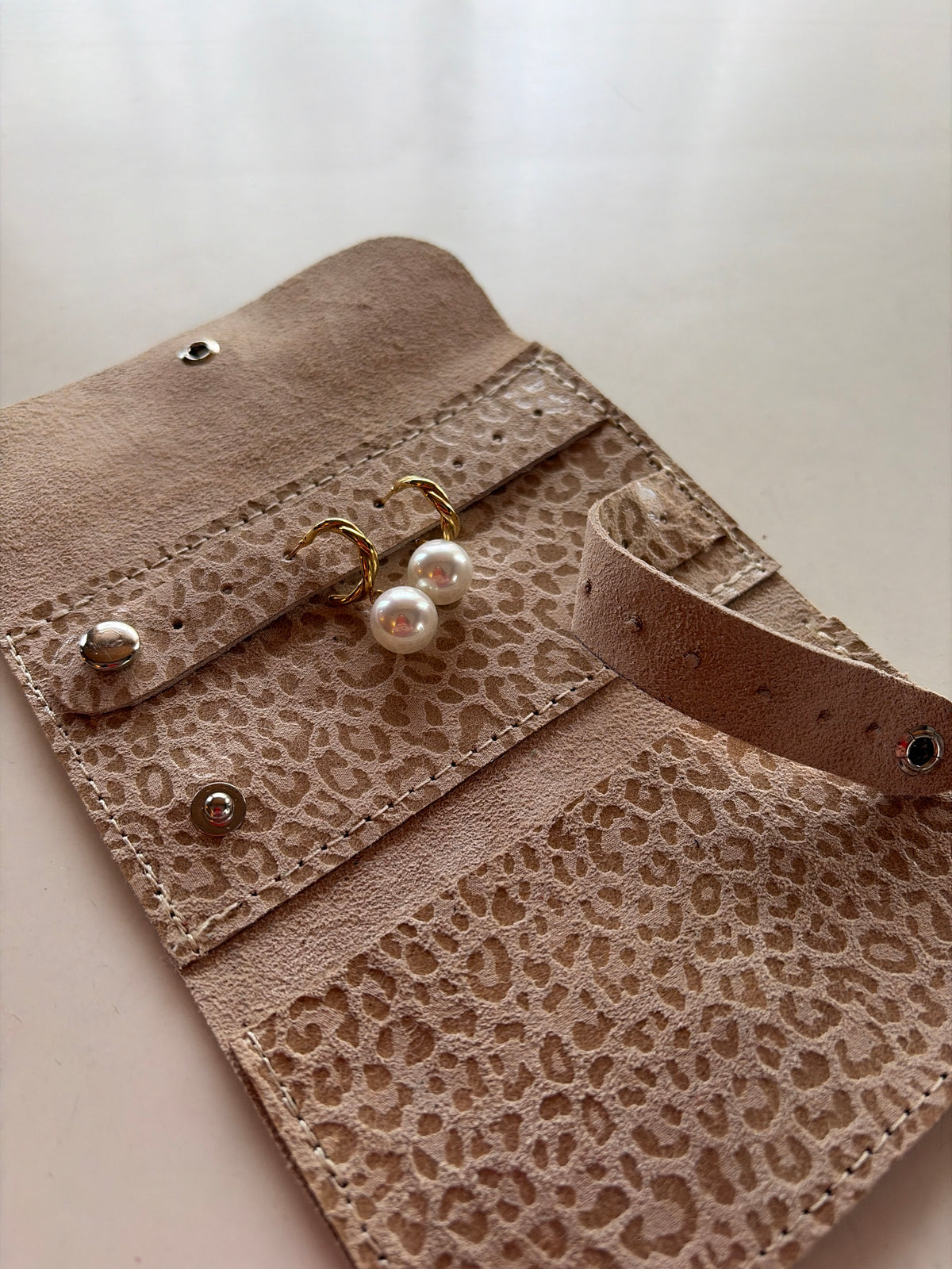 Joyero de cuero para cartera chita arena