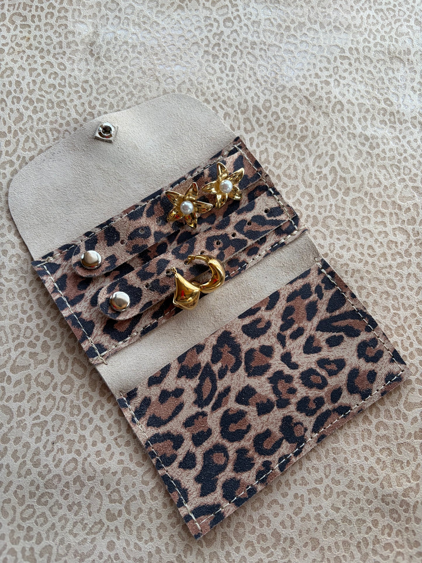 Joyero de cuero para cartera animal print