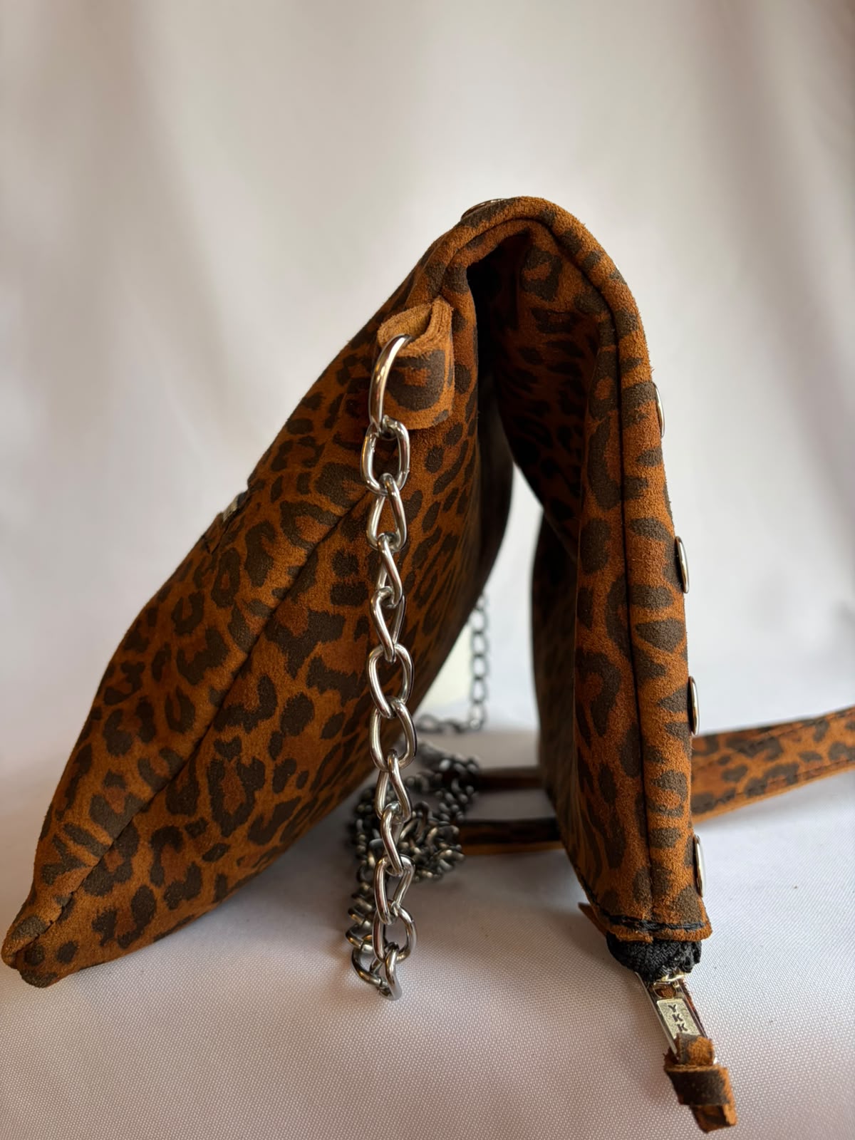 Bandolera Vicenta de cuero reno animal print Avellana