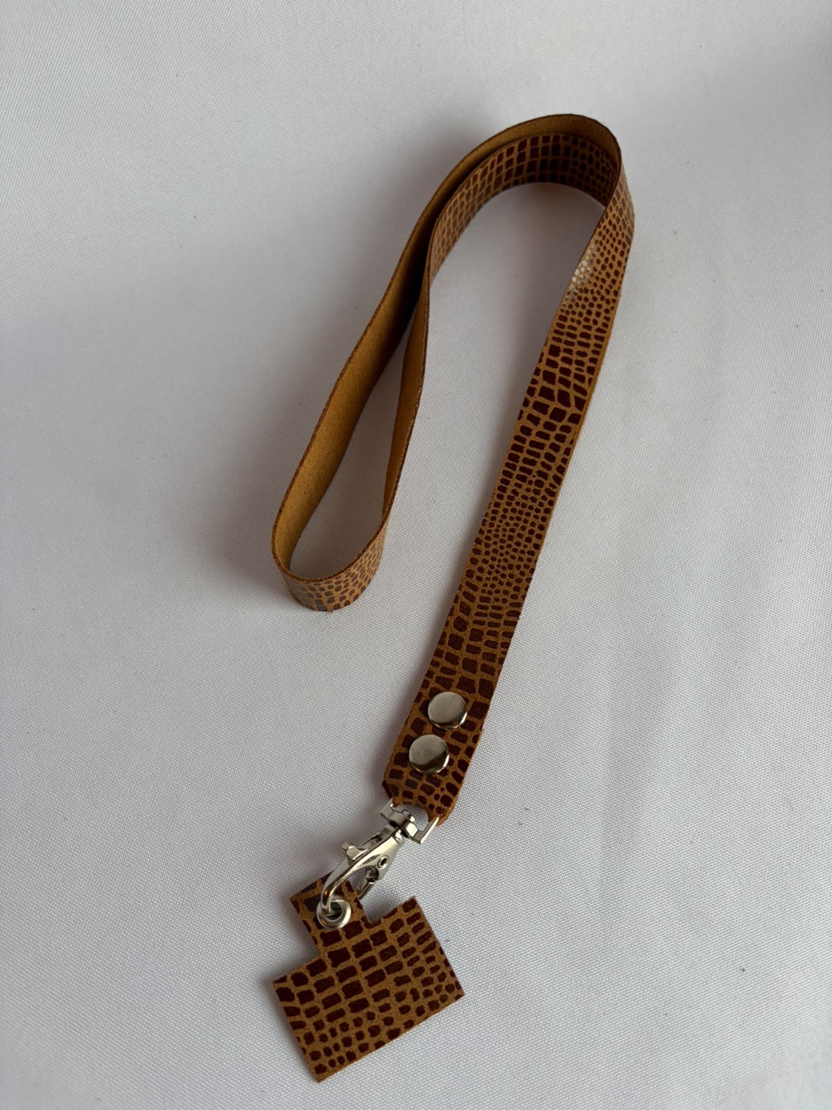 Lanyard de cuello cafe cuadros