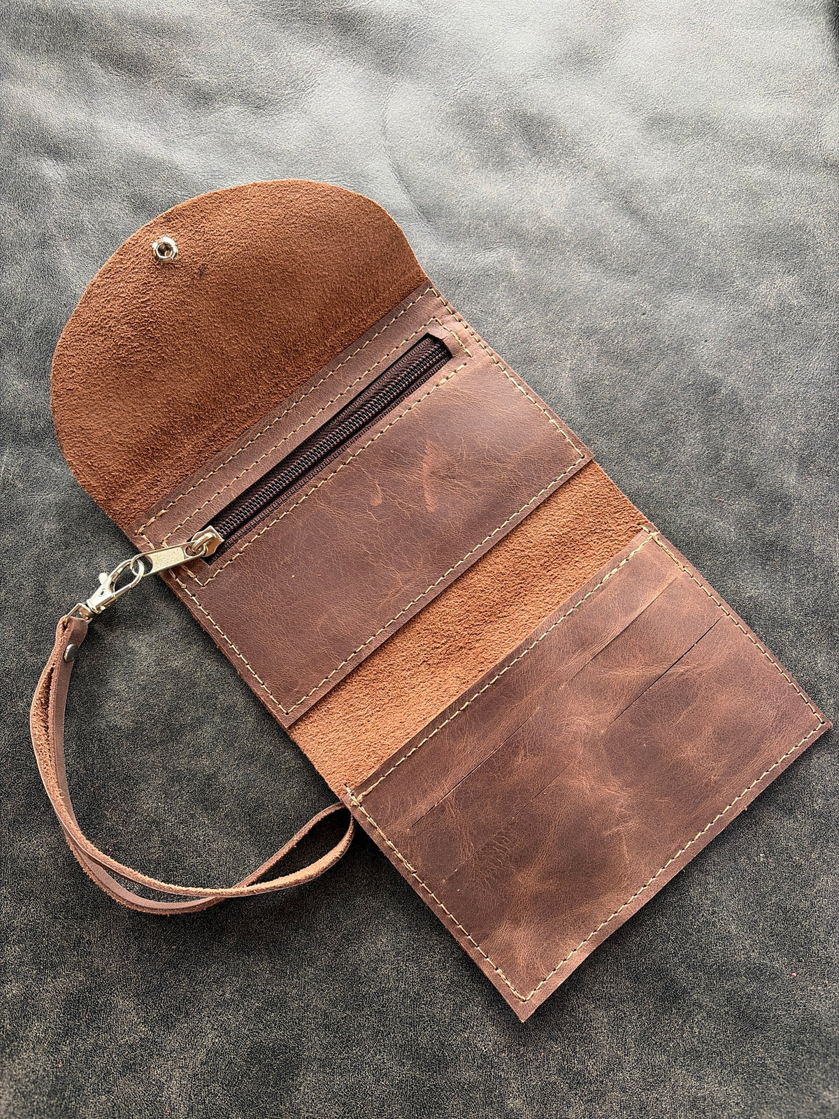 Billetera mediana cuero chocolate everest