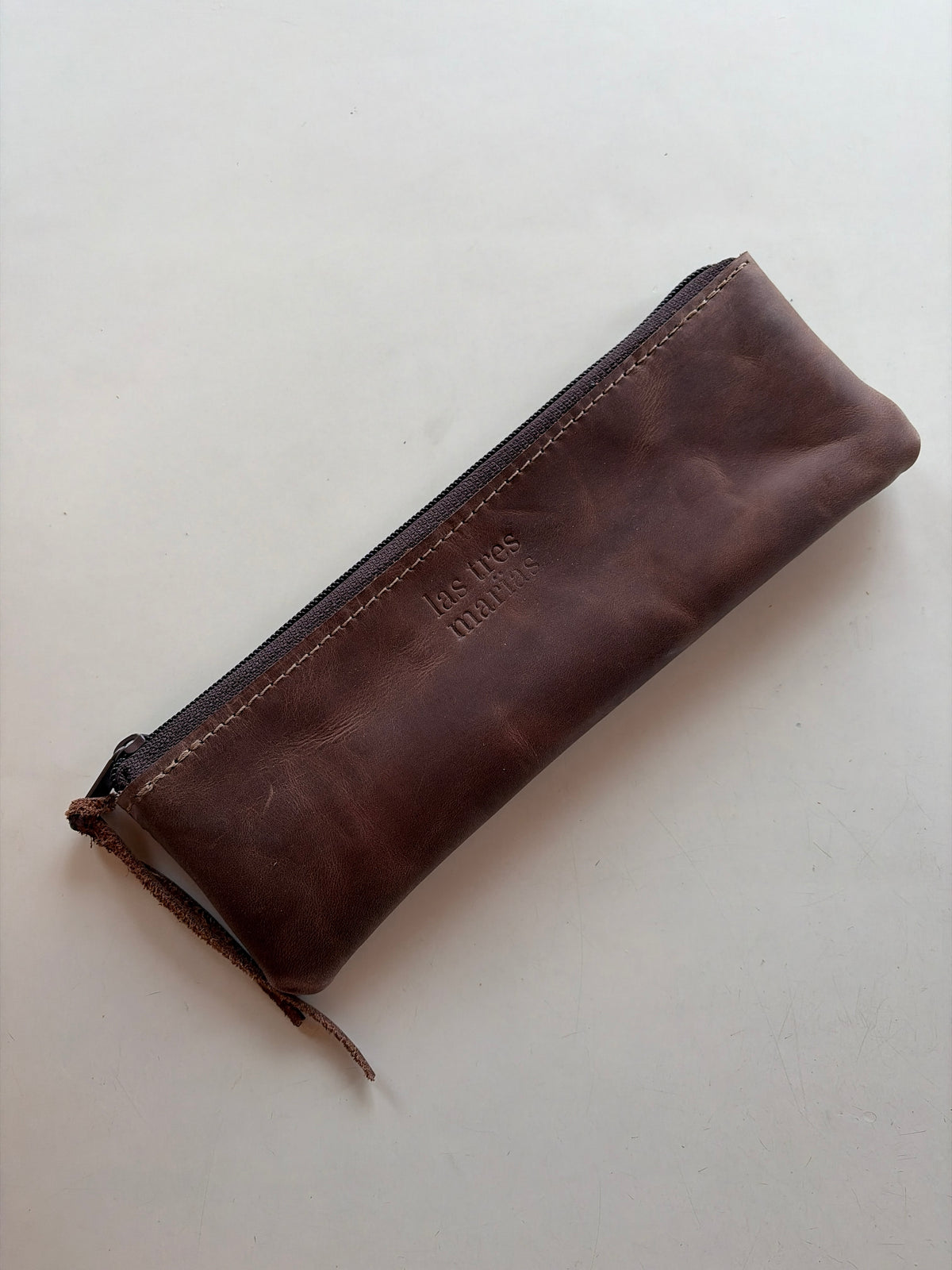 Estuche de cuero chocolate everest