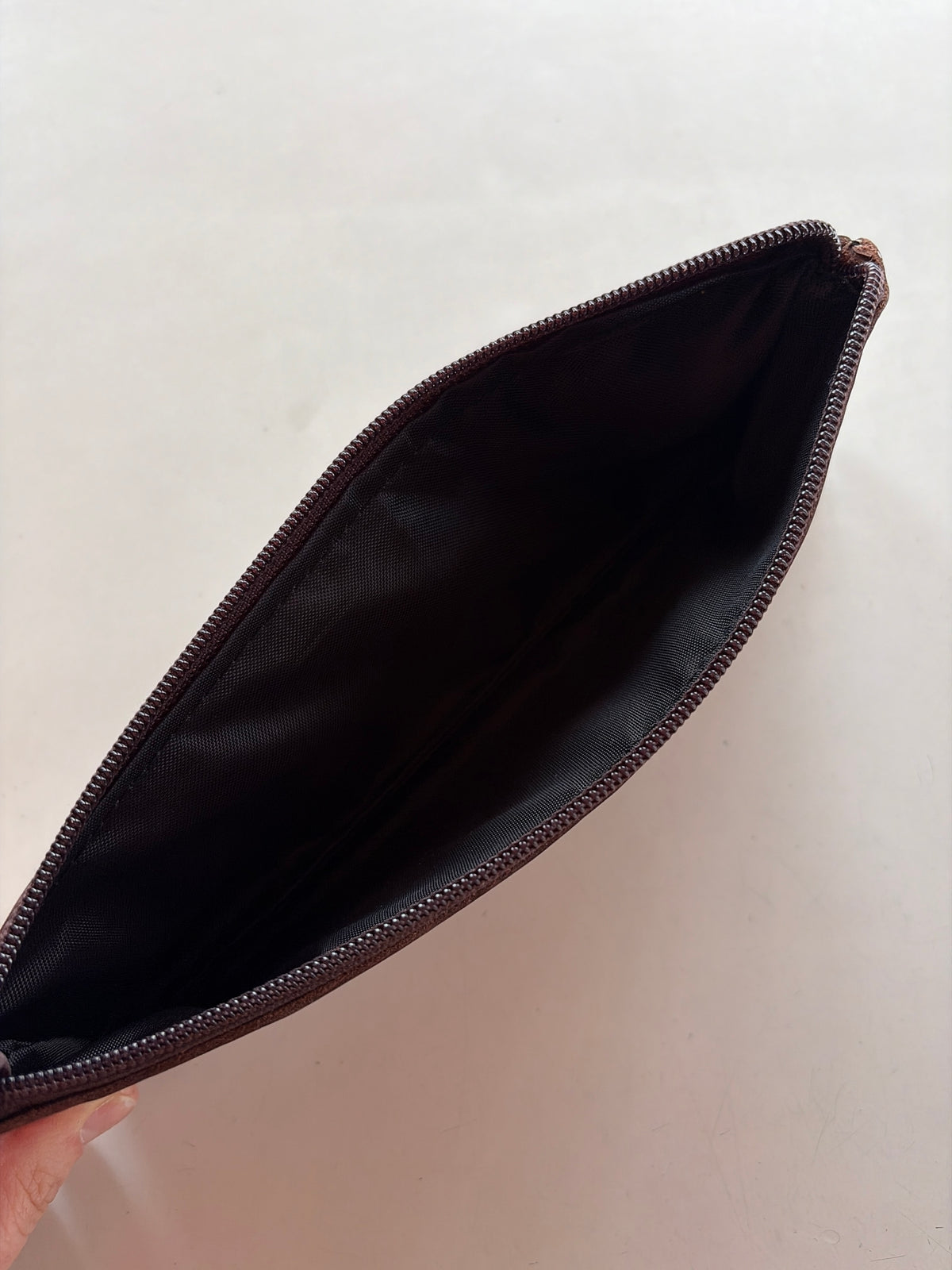 Estuche de cuero chocolate everest