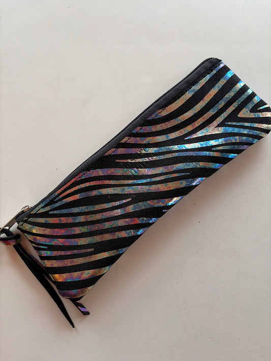 Estuche de cuero cebra tornasol