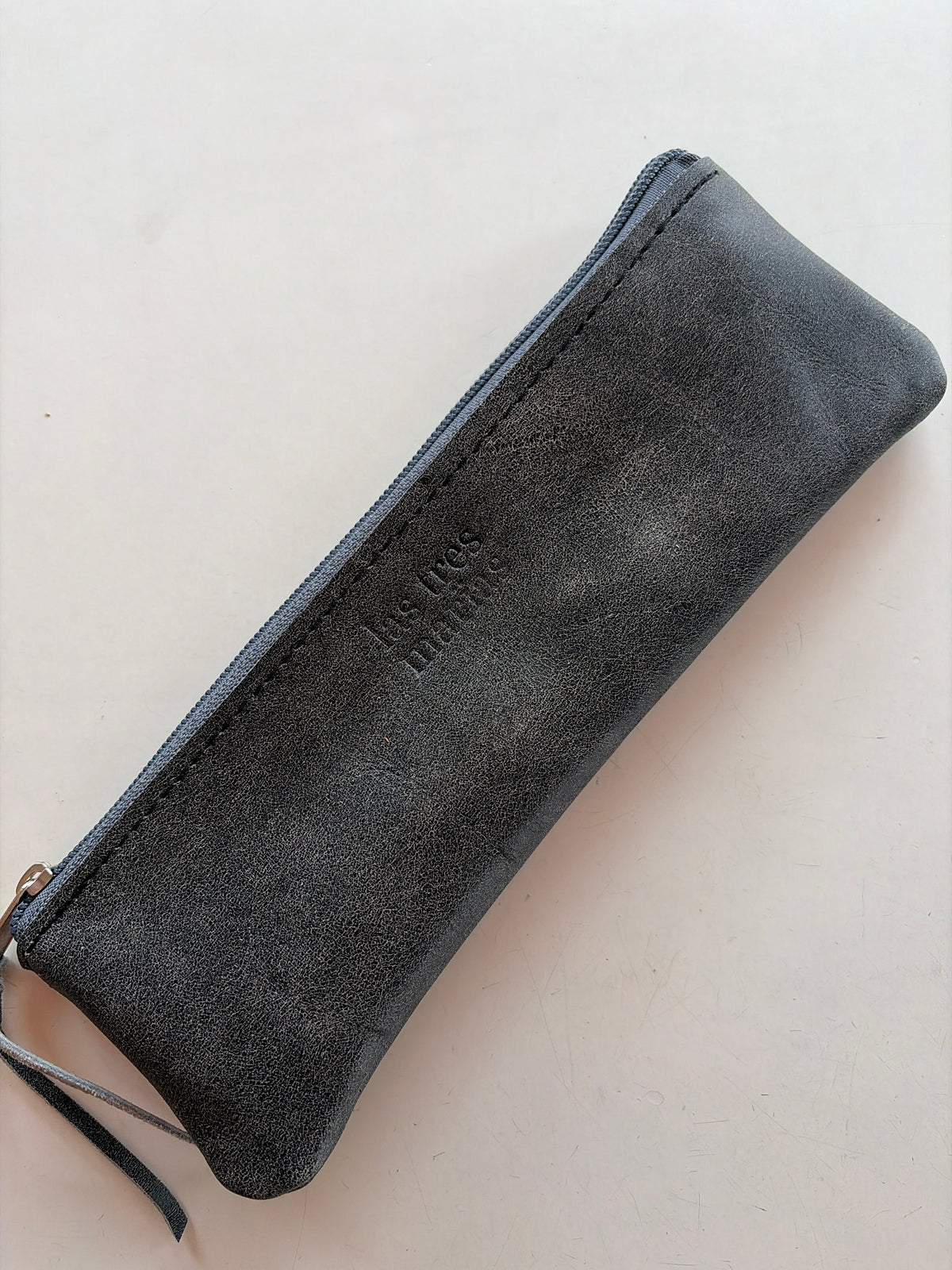 Estuche de cuero grafito envejecido