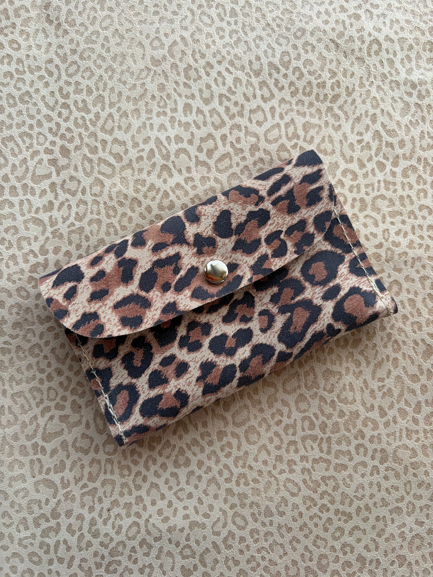 Joyero de cuero para cartera animal print