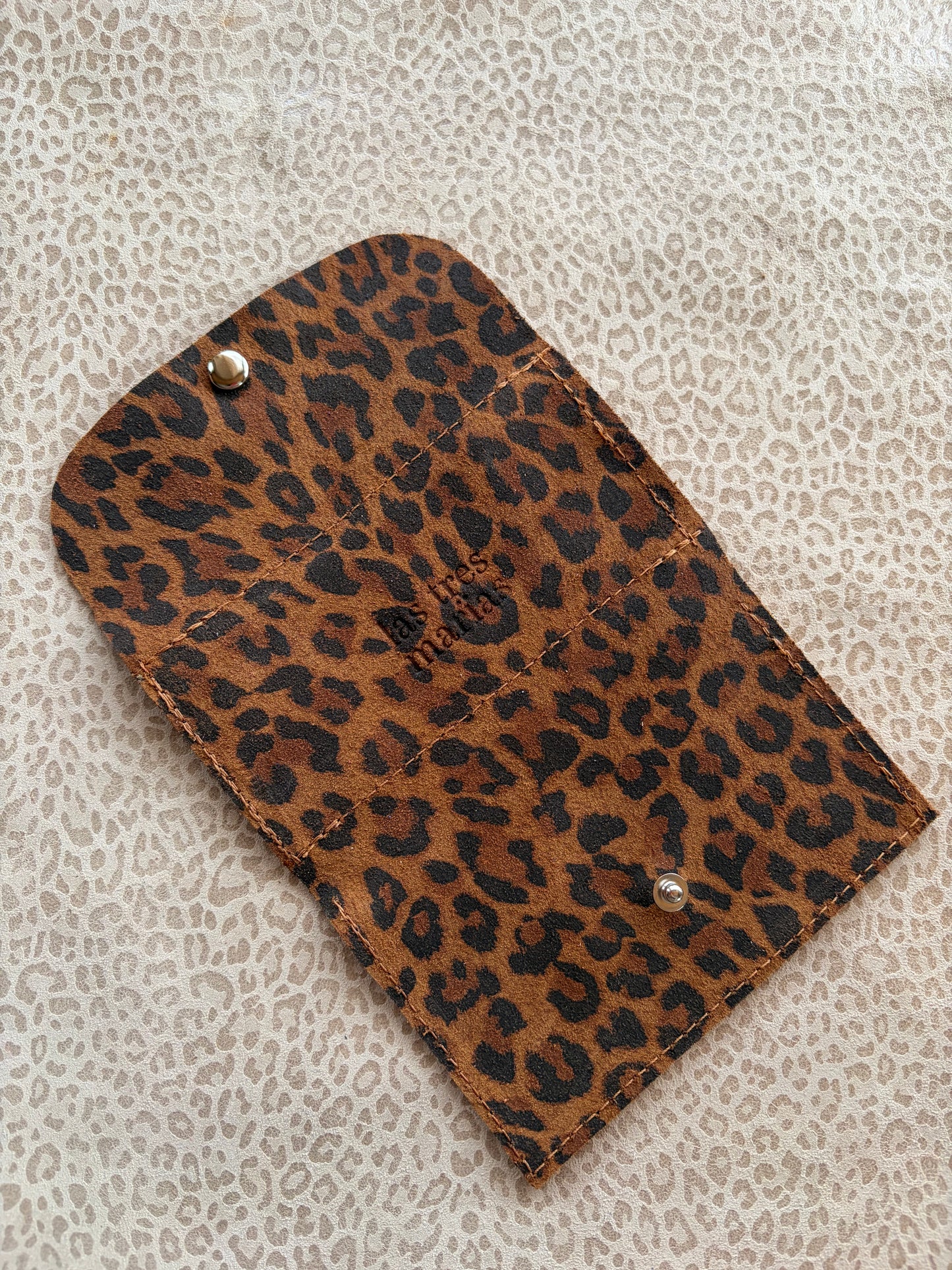 Joyero de cartera aninal print avellana