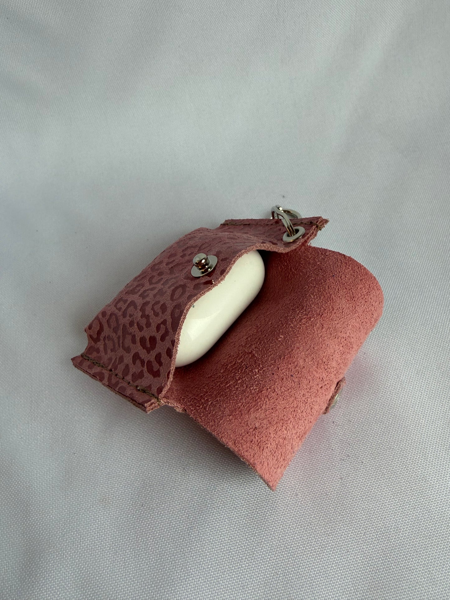 Funda AirPods cuero chita rosa