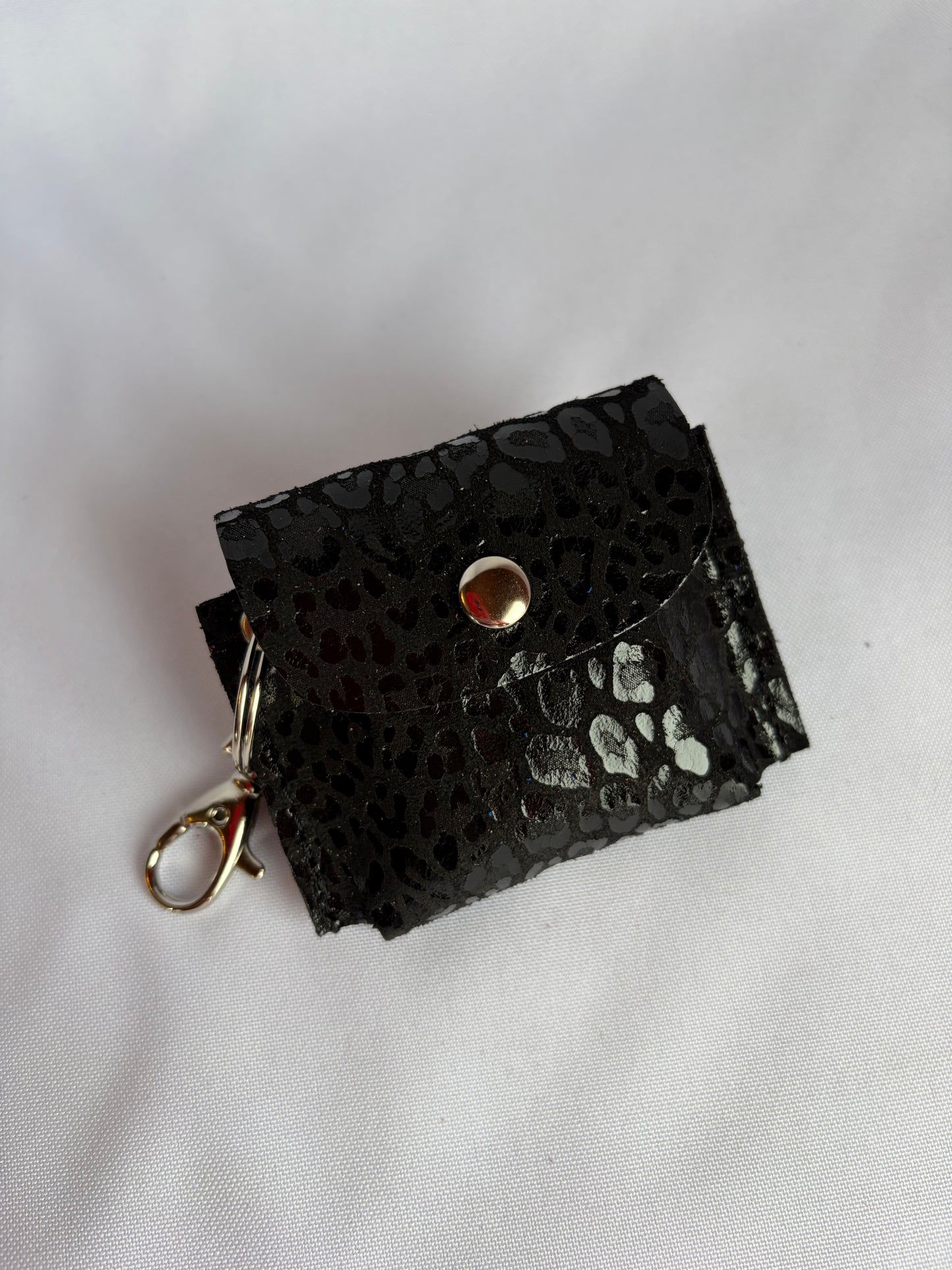 Funda AirPods cuero chita negro