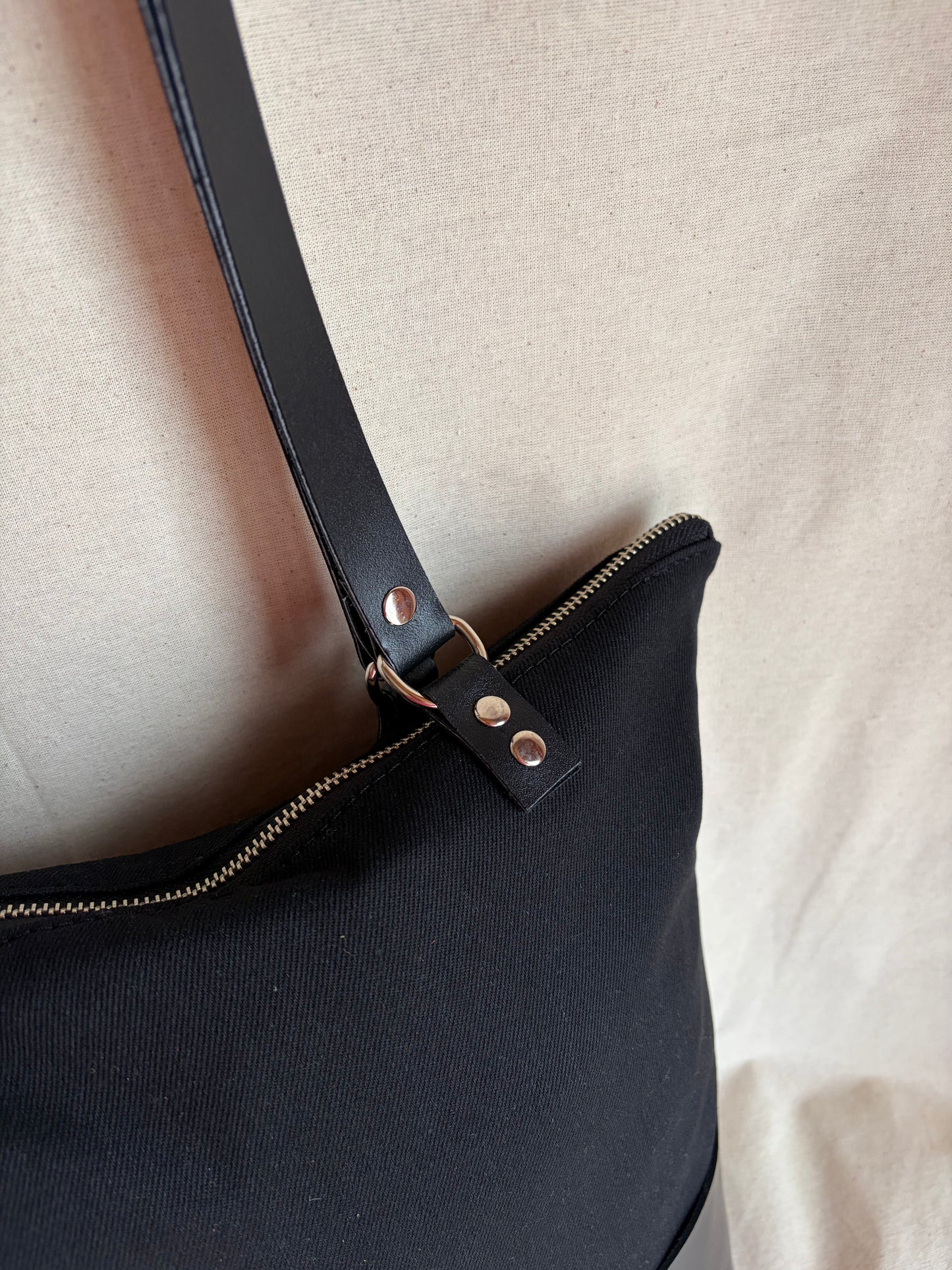 Totebag mezclilla y cuero hecho en chiloé