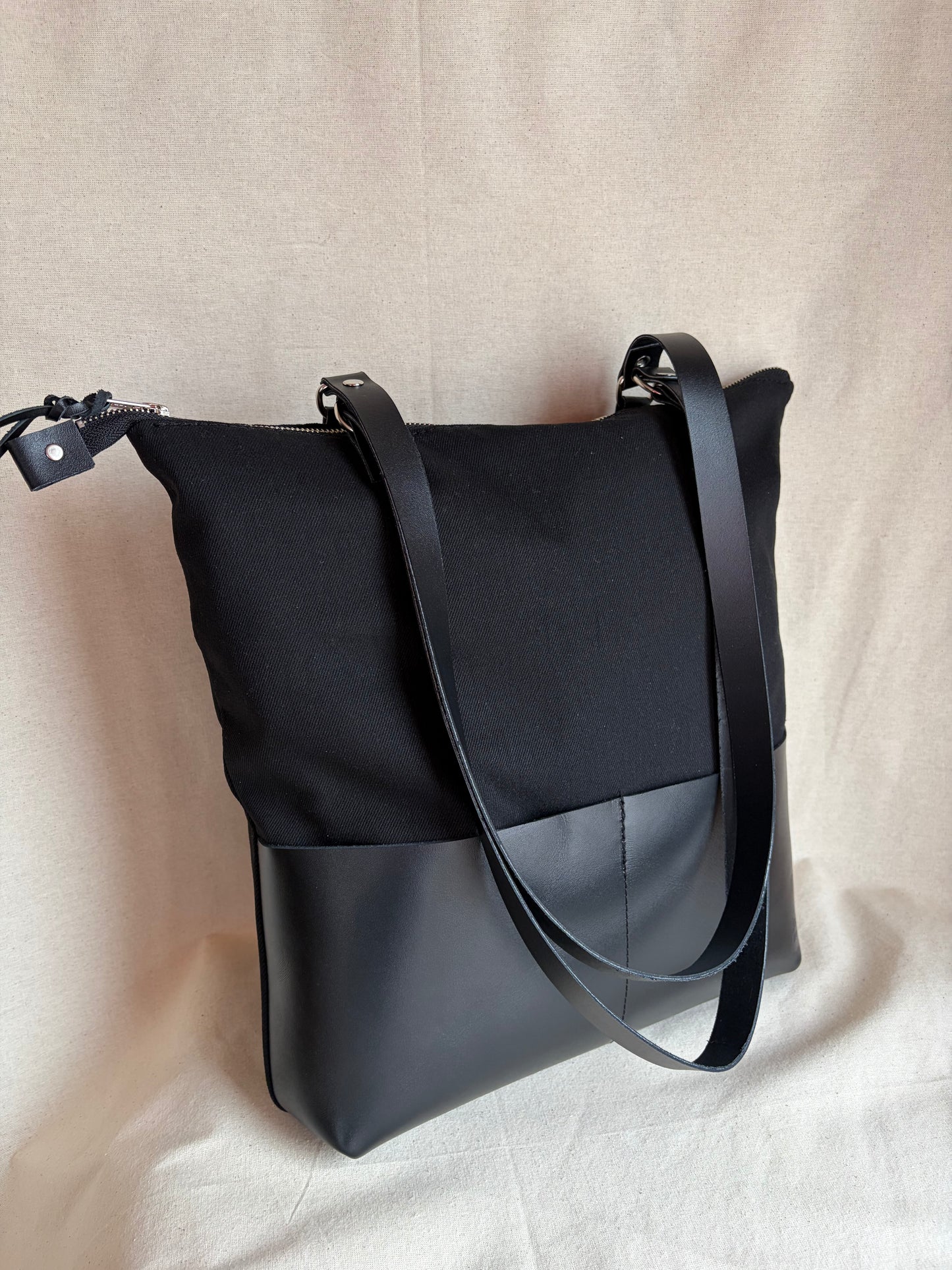 Totebag mezclilla y cuero hecho en chiloé