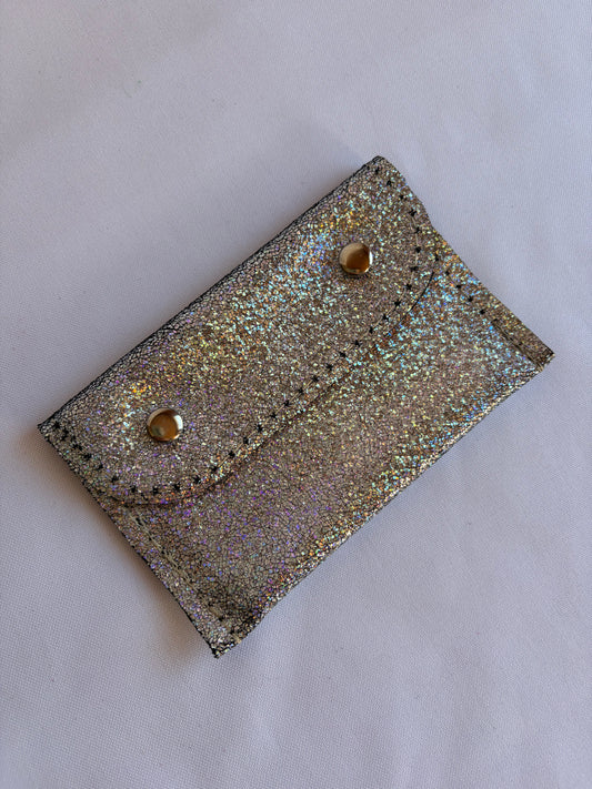 Tarjetero doble broche glitter