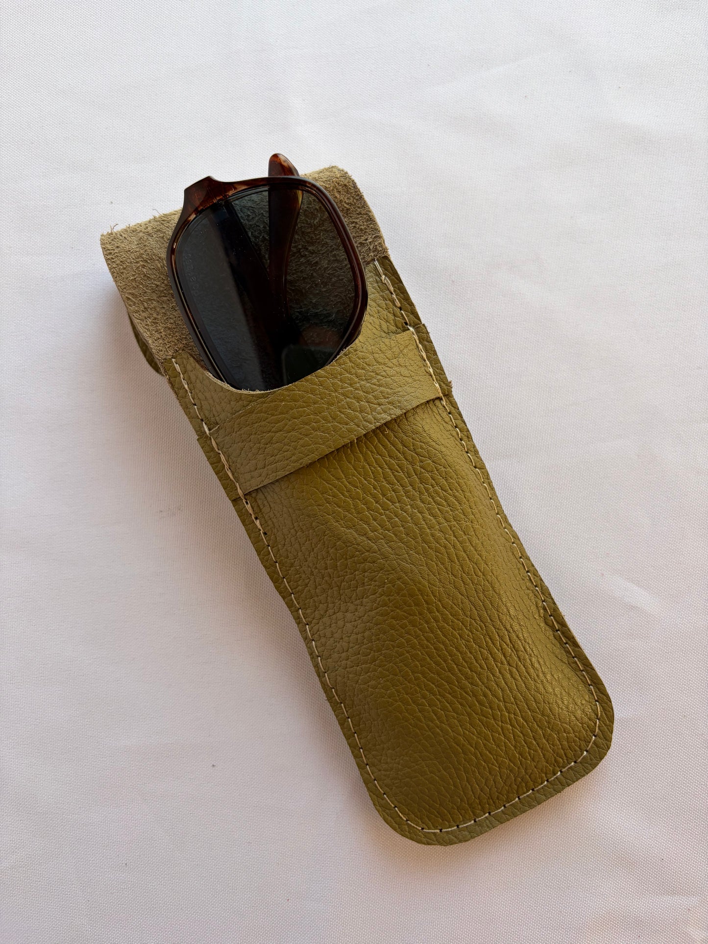 Funda de lentes verde olivo