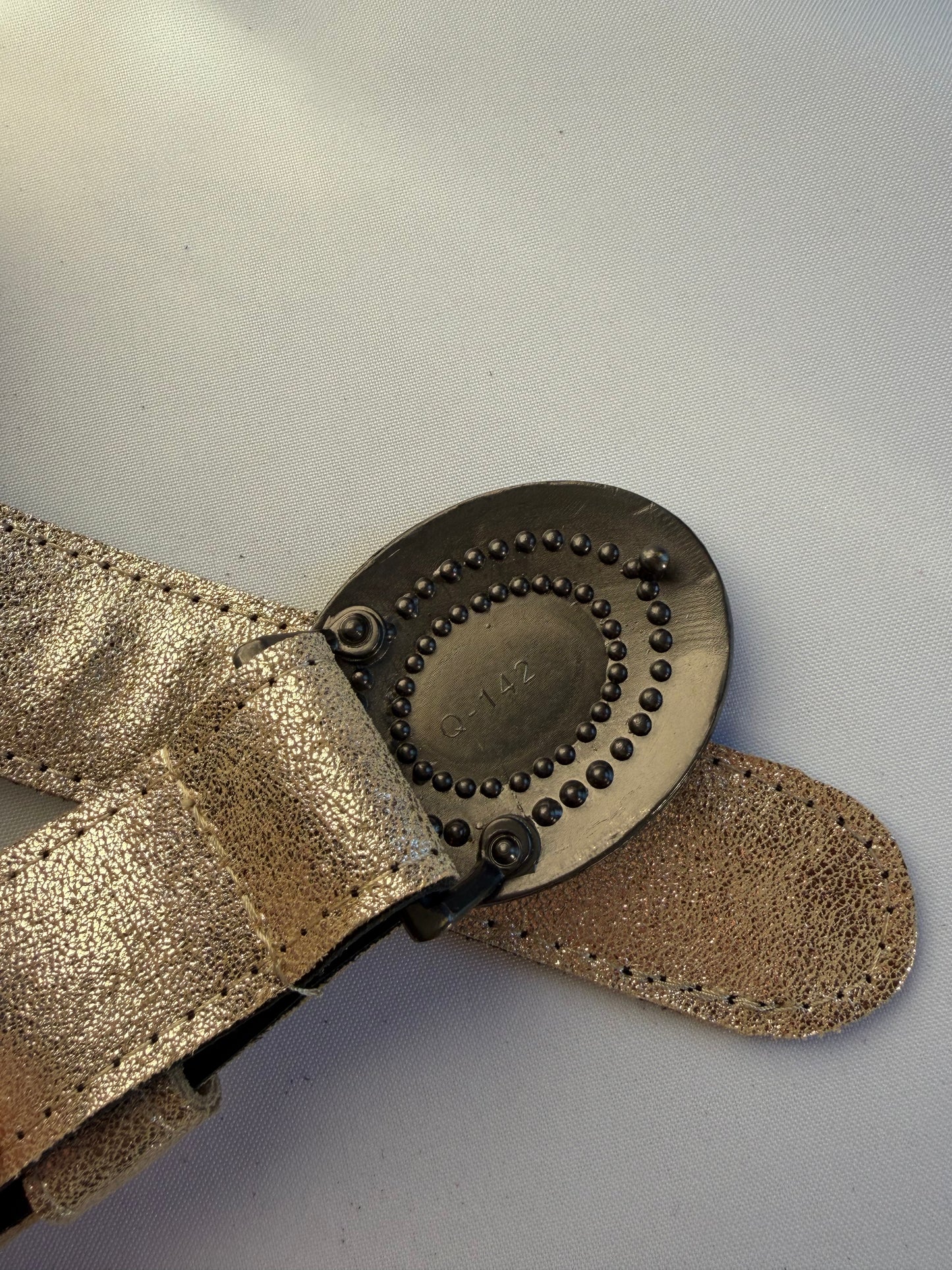 Cinturón de cuero Dorado Hebilla ovalada