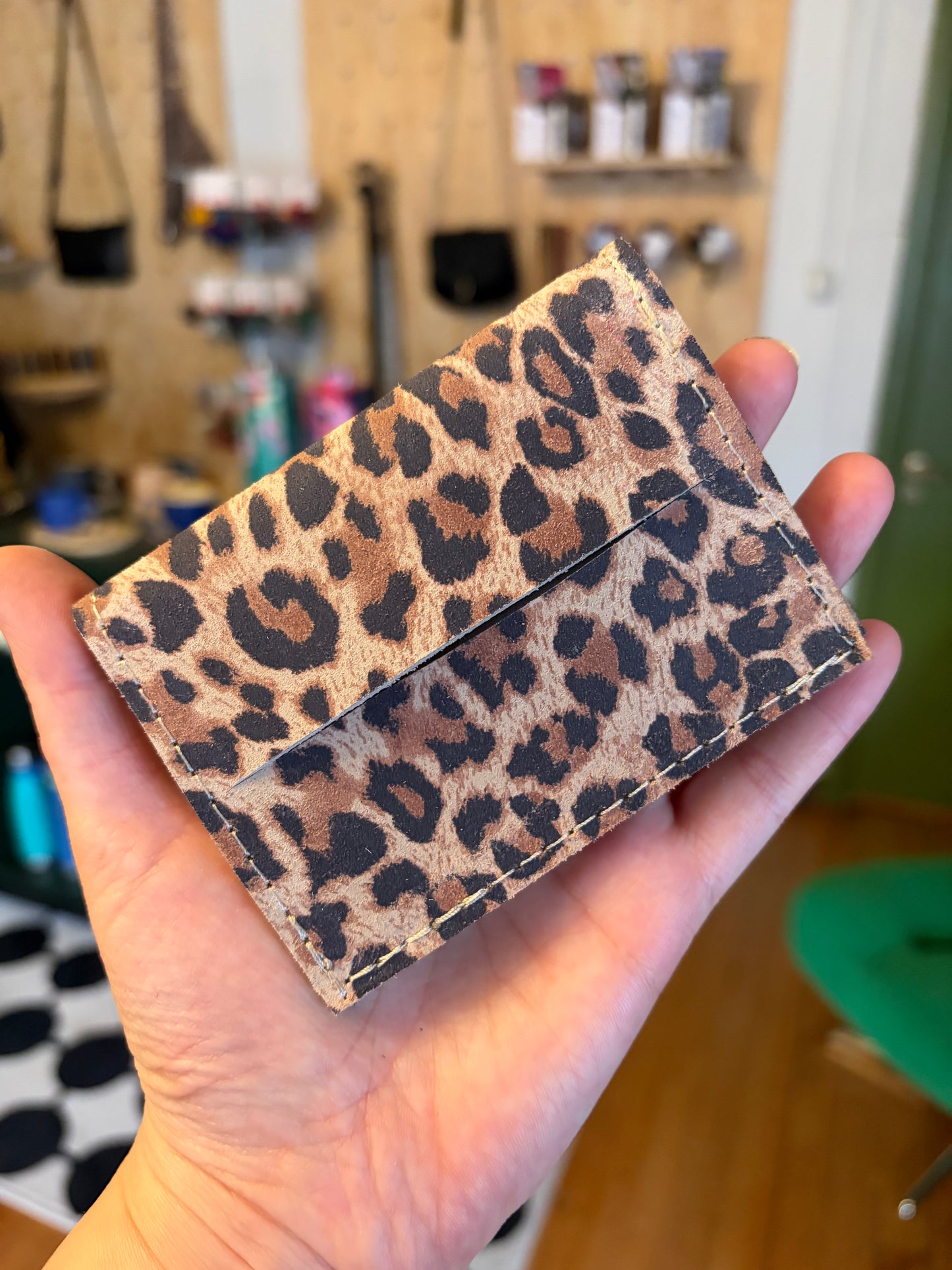 Tarjetero cuero doble animal print