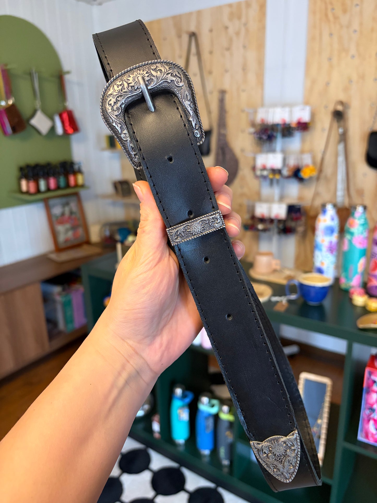 Cinturón de cuero negro, hebilla Texas