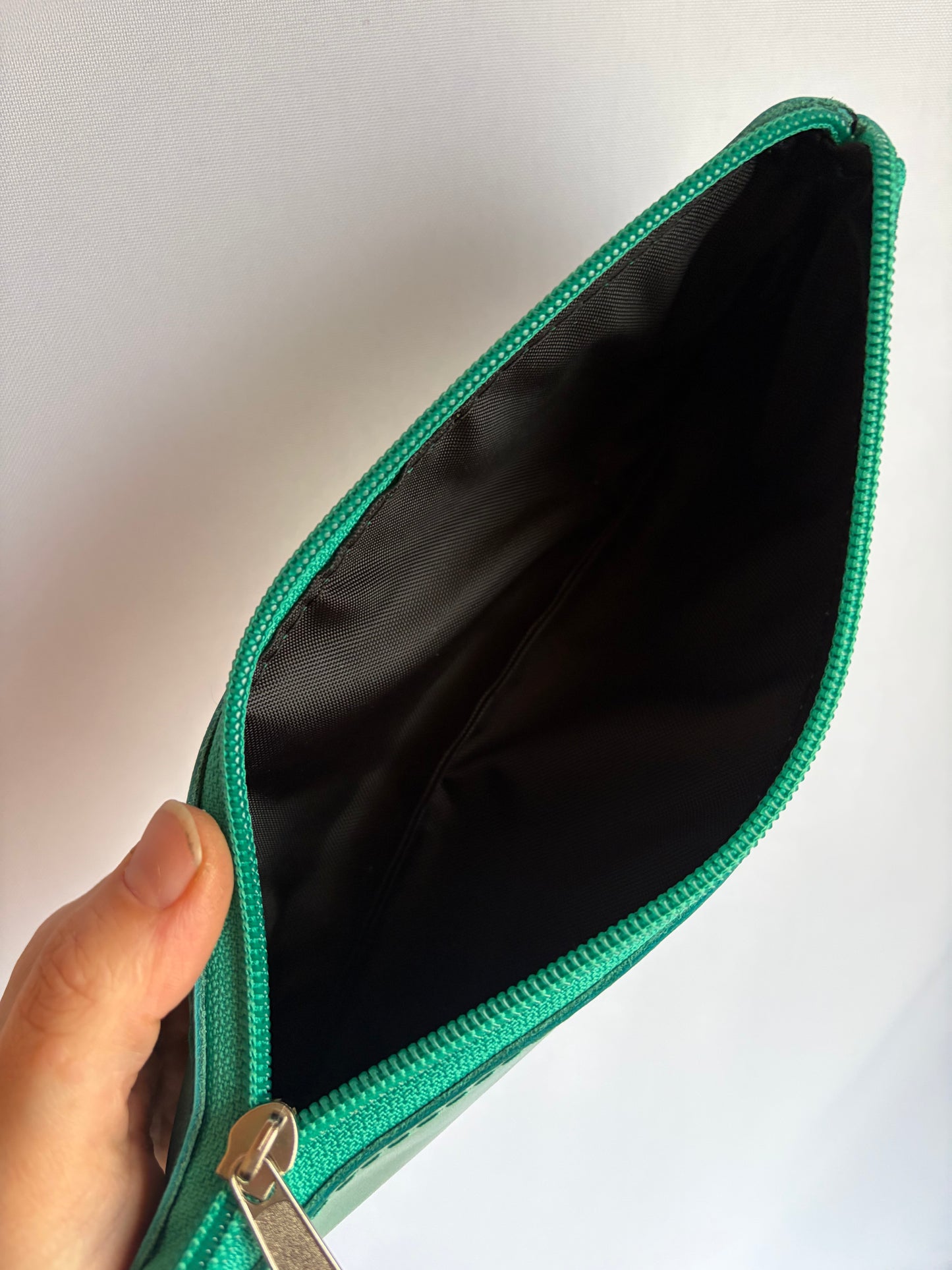 Estuche de cuero turquesa