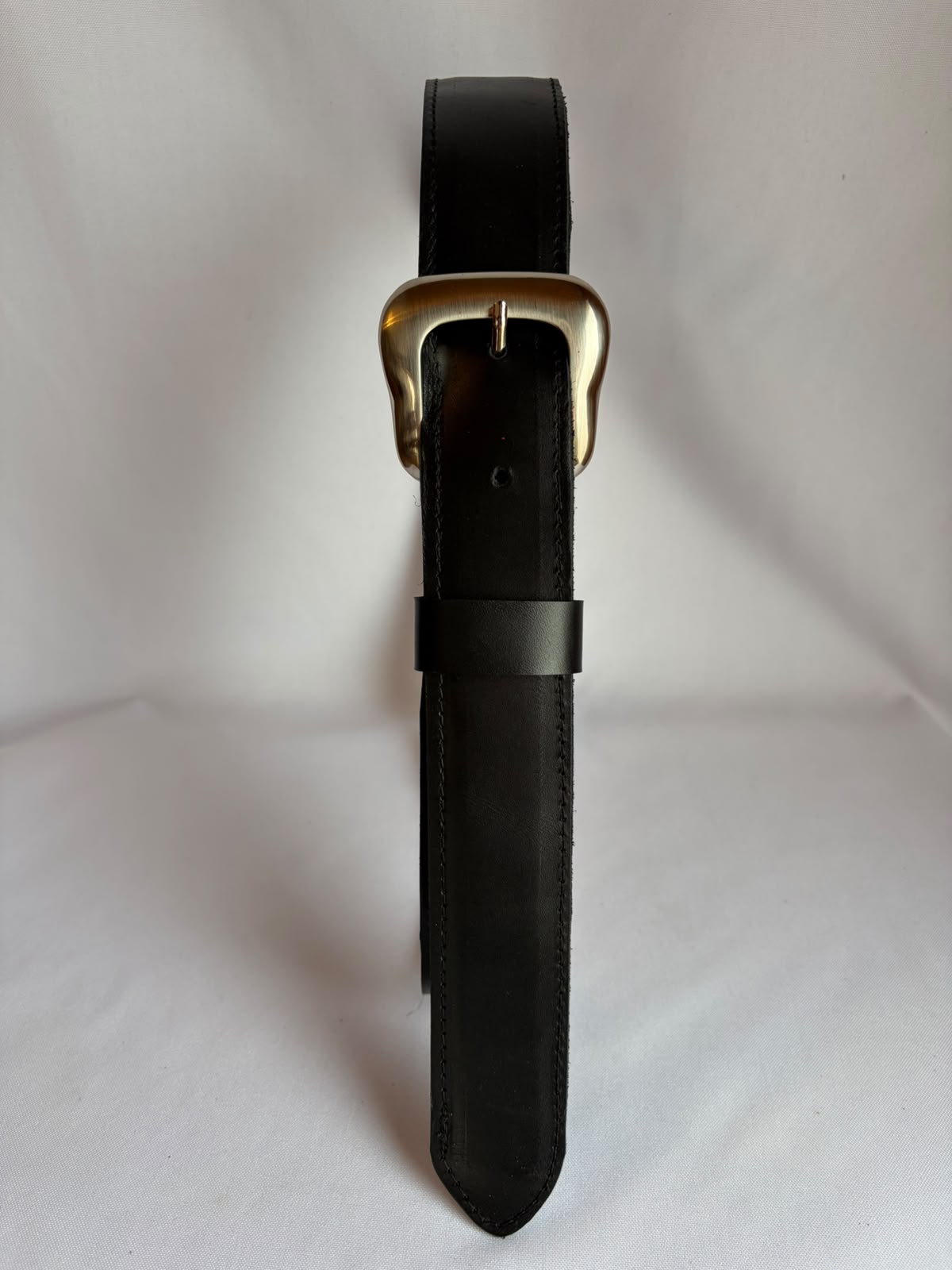 Cinturón negro hebilla grande