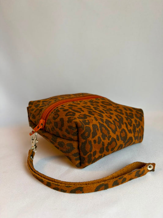 Cosmetiquero box de cuero animal print avellana